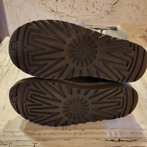 Ugg Shaina Knit Cuffed Boots 1911 - Picture 11 of 12